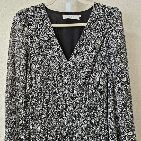 ASTR THE LABEL Asymmetrical Long Sleeve Smocked Ruffle Floral Maxi Dress Sz M - Picture 3 of 16